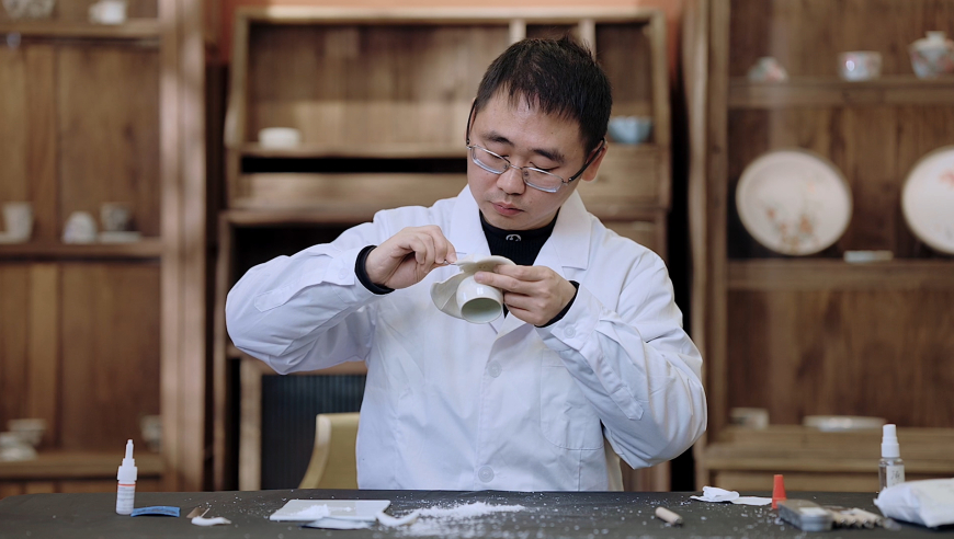 张凌赫一款人夫感很重的明星,2025年澳门今晚开奖号码三中三,国产化作答解释落实_测试版V10.90